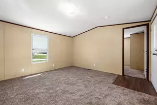 3031 Bay Oaks Harbor Dr, Baytown, TX 77523 - Photo 7