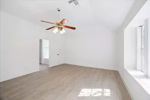 12128 La Salle River Rd, Conroe, TX 77304 - Photo 15