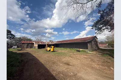 1702 S Baylor Street, Brenham, TX 77833 - Photo 3