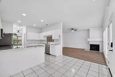 1253 El Camino Village Drive, Webster, TX 77058 - Photo 15