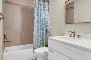 5438 Novak Ct, Danbury, TX 77534 - Photo 13