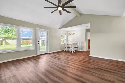5438 Novak Court, Danbury, TX 77534 - Photo 5