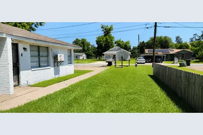 7818 Oak Knoll Lane Lane #A, Houston, TX 77028 - Photo 15