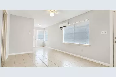 7818 Oak Knoll Lane Lane #A, Houston, TX 77028 - Photo 5