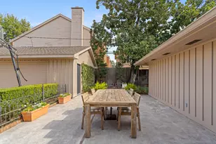 1803 Briarmead Dr, Houston, TX 77057 - Photo 35