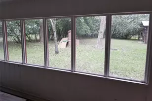 1132 Liberty Ave, Livingston, TX 77351 - Photo 11