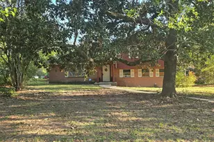 1132 Liberty Ave, Livingston, TX 77351 - Photo 1