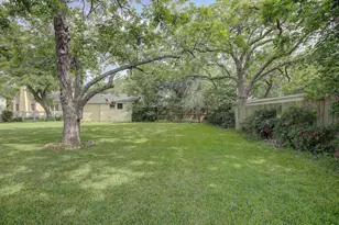 242 S Franklin St, La Grange, TX 78945 - Photo 29