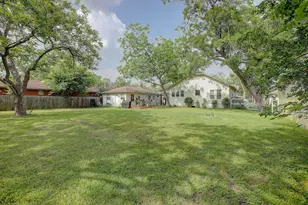 242 S Franklin St, La Grange, TX 78945 - Photo 31
