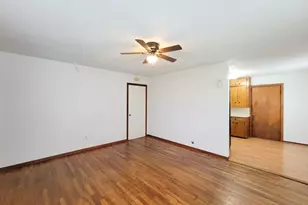 409 N Parrish St, Angleton, TX 77515 - Photo 7