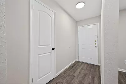 427 Hollyvale Drive #20, Houston, TX 77060 - Photo 3