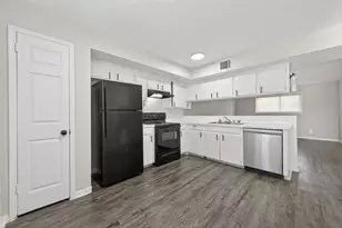427 Hollyvale Dr, Houston, TX 77060 - Photo 1