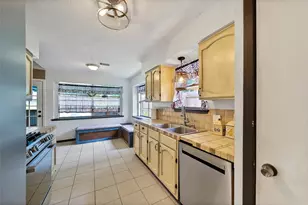 3418 Almondwood Dr, Spring, TX 77389 - Photo 5
