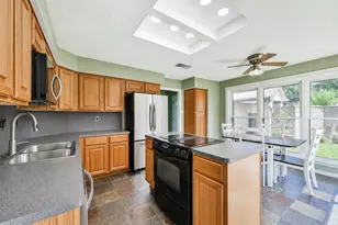 16802 Hartwood Way, Houston, TX 77058 - Photo 11