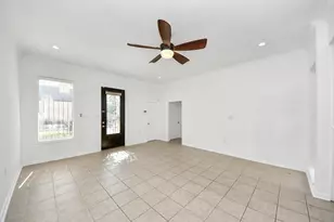 4112 Meyerwood Dr, Houston, TX 77025 - Photo 9