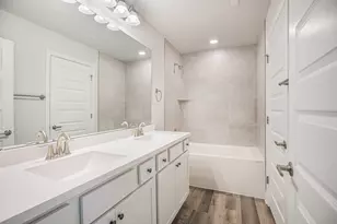 5311 W Bayou Maison Cir, Dickinson, TX 77539 - Photo 17