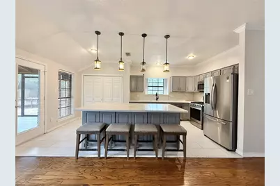 42 Village Knoll Place, The Woodlands, TX 77381 - Photo 9