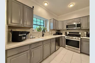 42 Village Knoll Place, The Woodlands, TX 77381 - Photo 13