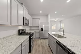 17319 Gentle Doves Ln, Waller, TX 77484 - Photo 5