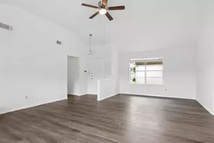 10411 Rabbit Oak Dr, Houston, TX 77065 - Photo 5