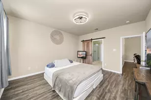 10826 Shannon Mills Ln, Houston, TX 77075 - Photo 11