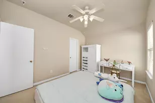 10826 Shannon Mills Ln, Houston, TX 77075 - Photo 19