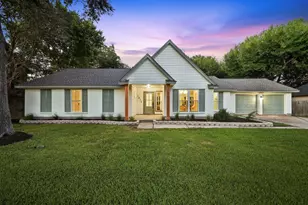 1512 Windsor Dr, Friendswood, TX 77546 - Photo 1