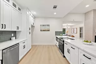 1512 Windsor Dr, Friendswood, TX 77546 - Photo 11