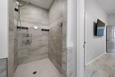 1101 Moody Avenue, Galveston, TX 77550 - Photo 13