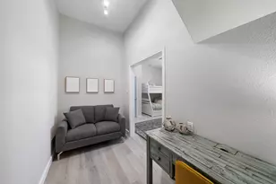 1101 Moody Ave, Galveston, TX 77550 - Photo 17