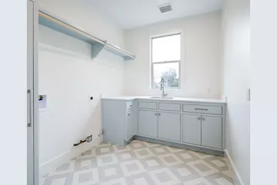 2031 Saxon Drive, Houston, TX 77018 - Photo 27
