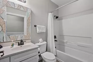 4111 Pointe W Dr, Galveston, TX 77554 - Photo 33