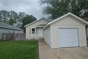 11919 Kingslake Forest Dr, Houston, TX 77044 - Photo 1