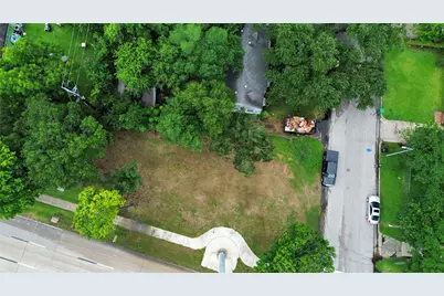 2015 Des Jardines Street, Houston, TX 77023 - Photo 37