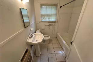 2015 Des Jardines St, Houston, TX 77023 - Photo 23