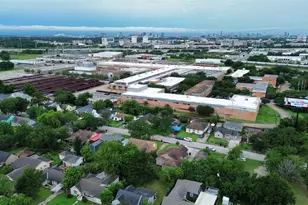 2015 Des Jardines St, Houston, TX 77023 - Photo 37
