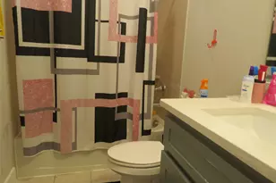 10962 Swang Link Dr, Houston, TX 77043 - Photo 17