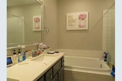 10962 Swang Link Drive, Houston, TX 77043 - Photo 13