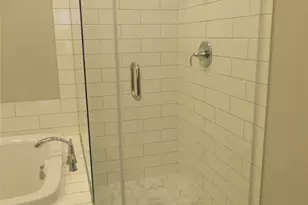 10962 Swang Link Dr, Houston, TX 77043 - Photo 9