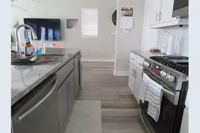 10962 Swang Link Drive, Houston, TX 77043 - Photo 7