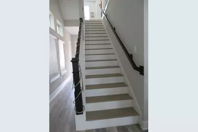 10962 Swang Link Drive, Houston, TX 77043 - Photo 9