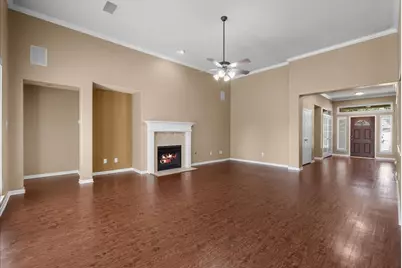 913 Elm Pointe, League City, TX 77573 - Photo 13