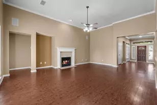 913 Elm Pointe, League City, TX 77573 - Photo 13