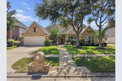 913 Elm Pointe, League City, TX 77573 - Photo 3