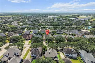 913 Elm Pointe, League City, TX 77573 - Photo 5