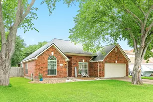 105 Plum Cir, Lake Jackson, TX 77566 - Photo 17