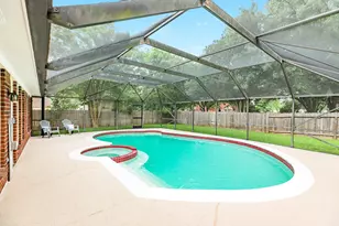 105 Plum Cir, Lake Jackson, TX 77566 - Photo 19
