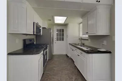 1910 Barnsley Lane, Houston, TX 77088 - Photo 5
