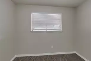 1910 Barnsley Ln, Houston, TX 77088 - Photo 11