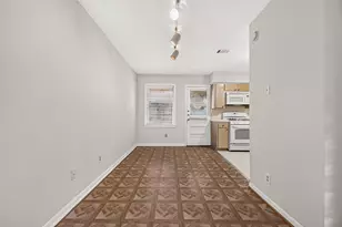 5211 Lamonte Ln, Houston, TX 77092 - Photo 9